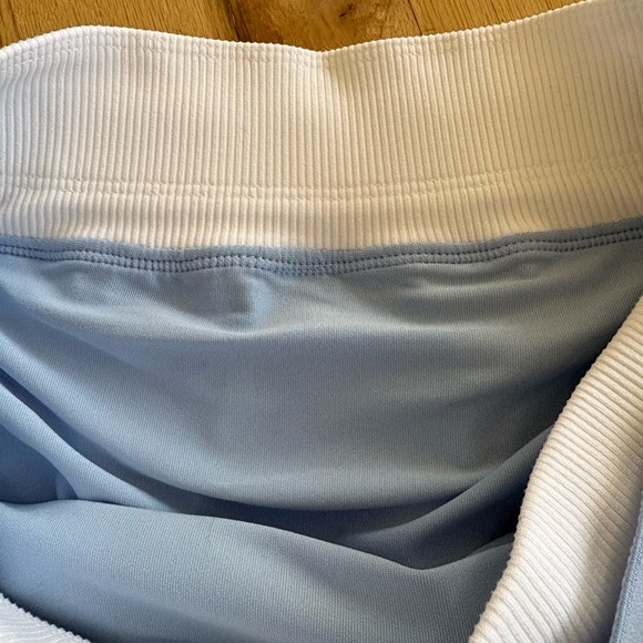 ALO Yoga Seashell Blue Airbrush Better Together Tennis Skirt - Picture 10 of 11